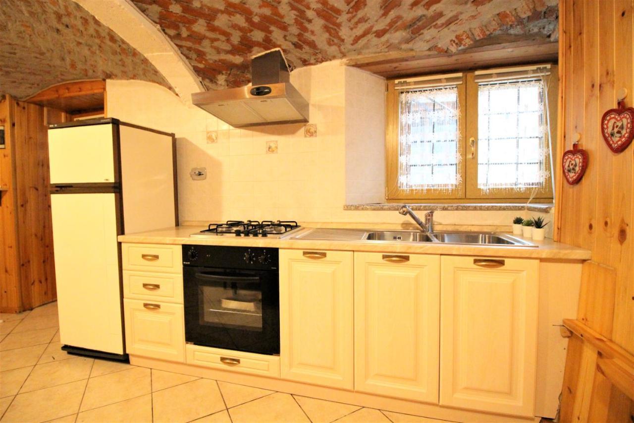 L'Ermellino Bilocale In Centro - Affitti Brevi Italia Apartment บรุสซอน ภายนอก รูปภาพ